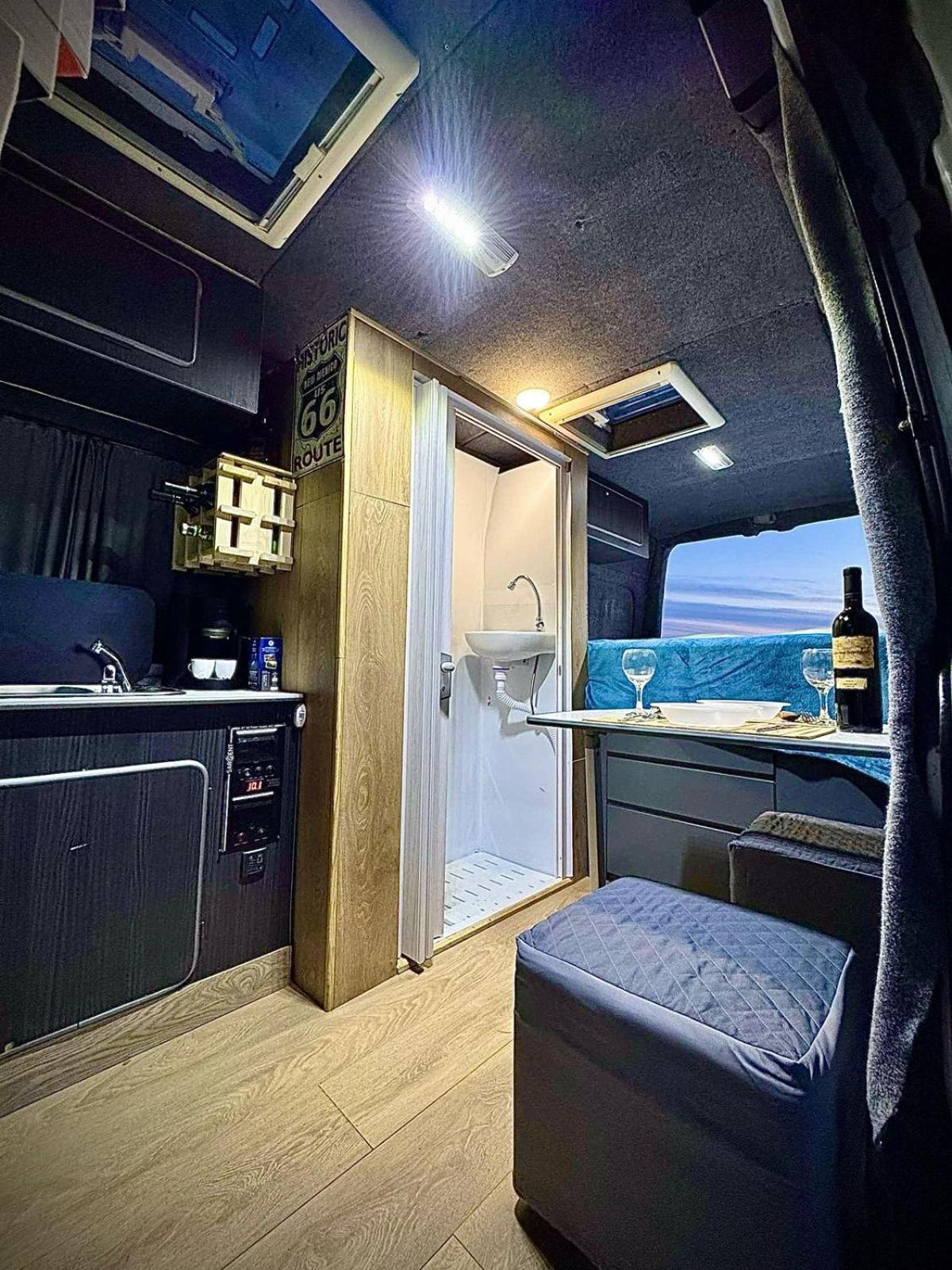 Campervan Leoventure Tirana
