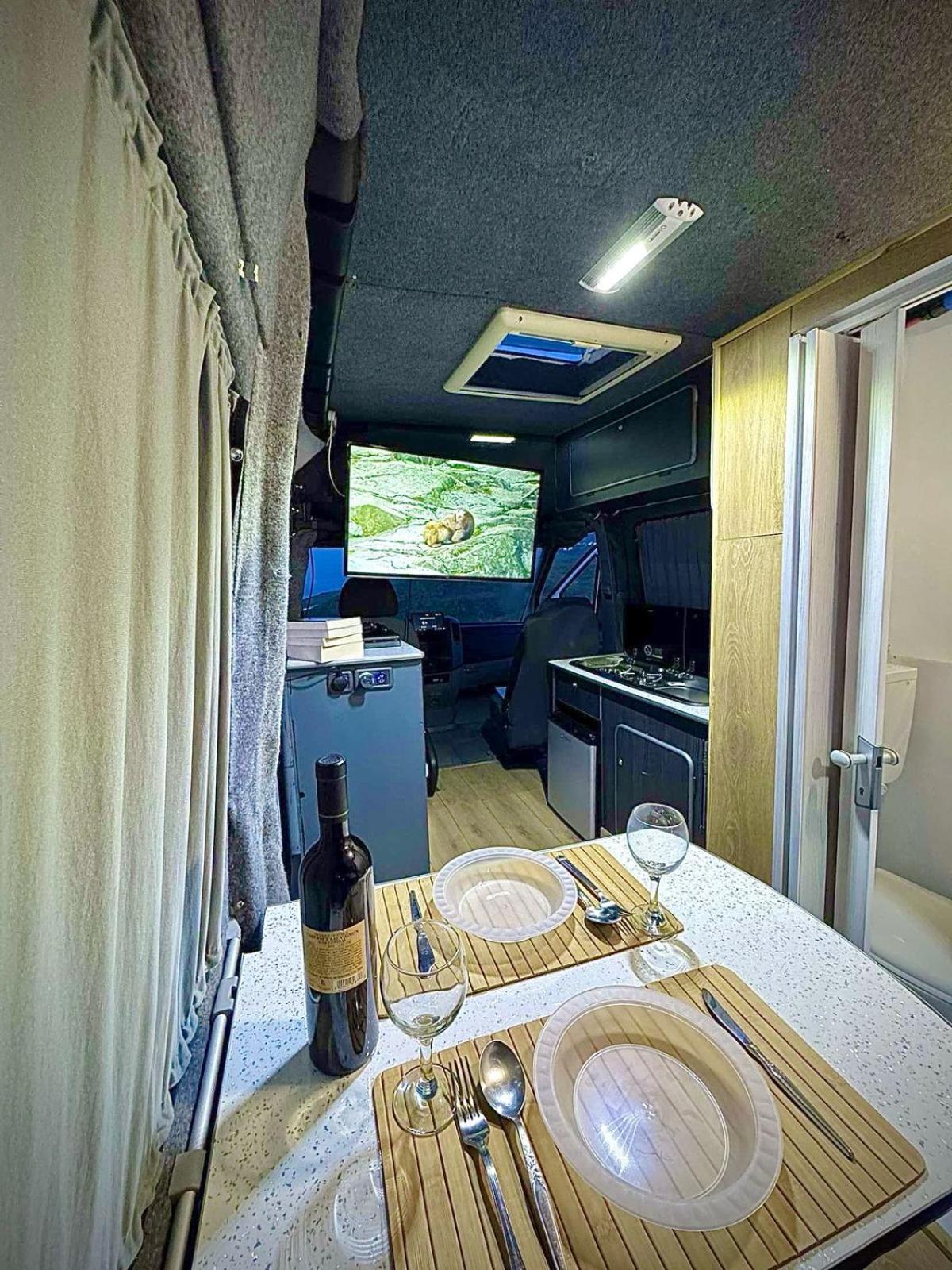 Kemping Campervan Leoventure *